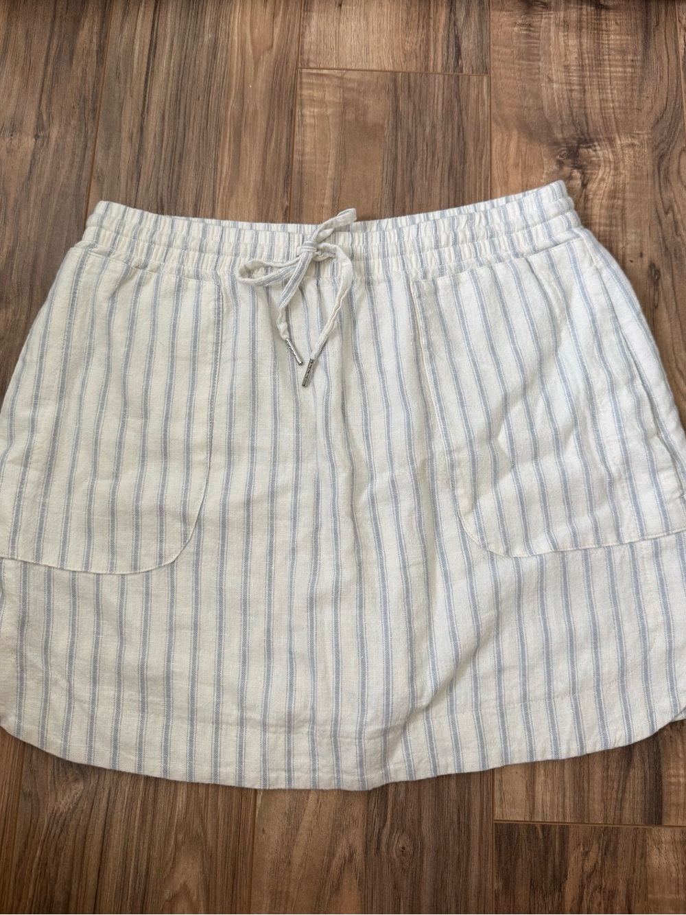 Attyre White & Light Blue Striped Drawstring Mini Skirt